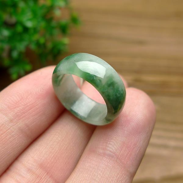 Rings - 天然石ジェイドジェムストーン工芸品ジュエリー彫刻チャームファッション中国ギフト